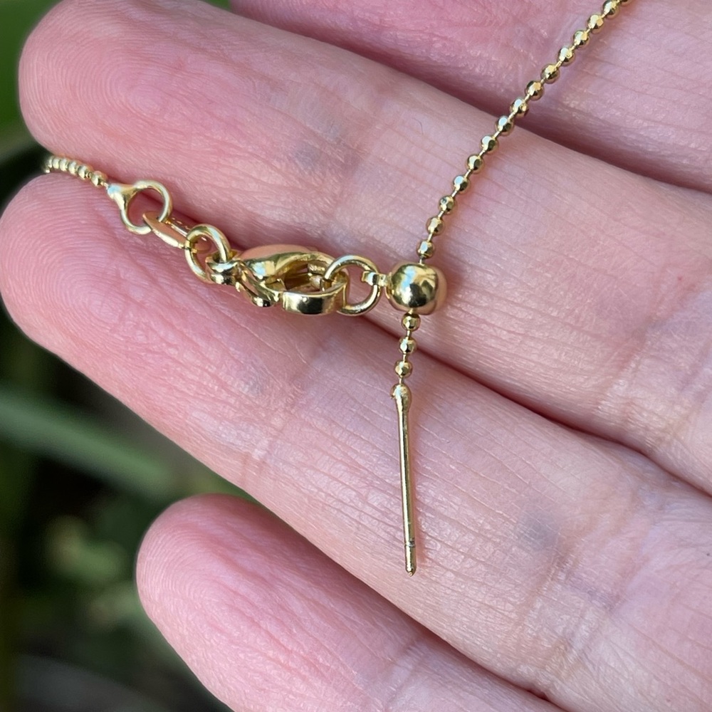 Carved natural aventurine Chinese pendant & 18K gold plated adjustable chain - Picture 6 of 10